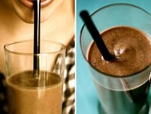 Zdrowy i pożywny CZEKOLADOWY SHAKE

1 PORCJA - 426kcal

SKŁADNIKI: ¼ szklanki do wyboru: moczonych migdałów, orzechów nerkowca, nasion słonecznika, nasion konopi itp., 2 czubate...