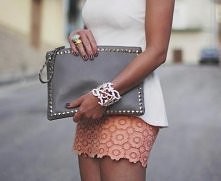 Osoby które chcą by jego inspiracje modowe znalazły się na moim blogu niech piszą do mnie oraz pod moimi wpisami na blogu :)
By to zrobić musisz dodać tag opisujący CZEKOHOLICZK...