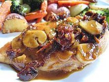 Piersi z kurczaka w sosie z suszonych pomidorów wg Bajaderki

4 filety z piersi kurczaka
1-2 lyzki oliwy z oliwek (mozna uzyc tej z pomidorow suszonych)
5-6 zabkow czosnku, pokr...