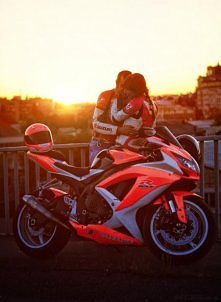 Jaki piękny motocykl *_*