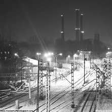 przemysłowe miasto zimą