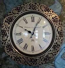 Duży zegar z rzeźbioną Drew...