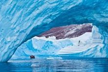 Piękne lodowce ,ale ciągle zagrożenie dla statków.