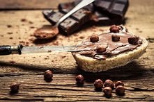 Składniki domowej nutelli

Aby przygotować około 2 szklanki masła czekoladowo-orzechowego, będziesz potrzebować:

    1 i 1/4 szklanki orzechów laskowych,
    2 szklanek wody,
 ...