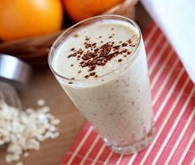 Pożywny koktajl śniadaniowy
Składniki na porcję:
Banan - sztuka
Pomarańcza - mała sztuka
Płatki owsiane - 3 łyżki
Jogurt naturalny - 4 łyżki
Suszone daktyle - 2 sztuki
Nasiona l...