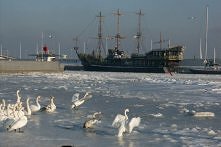 Gdynia ,plaza zimą .