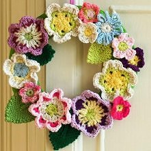 szydełkowe kwiatki- wzory i inspiracje