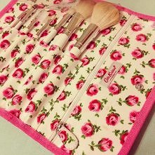 Uroczy pokrowiec na pędzle ♥