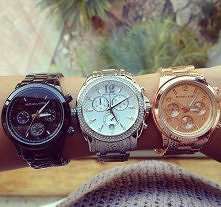 Ja wybrałabym środkowy *.*
a wy ;>?