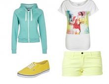 Bluza
Even&Odd
119,00 zł 

Tenisówki
Vans
196,00 zł 

Koszulka
Best Mountain
69,00 zł 

Krótkie spodenki
Best Mountain
179,00 zł