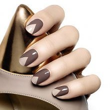 Beżowe paznokcie, wzory