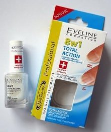 Lek na słabe paznokcie, po postu na wszystko! 8w1 mleczna odżywka jak dla mnie HIT!