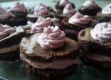 Ciasteczka z malinową śmietanką - czyli co zrobić w 15 minut kiedy biszkopt nie wyrośnie