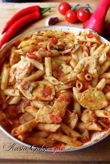 Penne z kurczakiem w pikant...