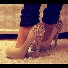 na jasno z ćwiekami ;*