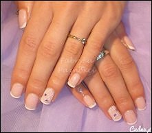 też maluje paznokcie w ten wzór :3