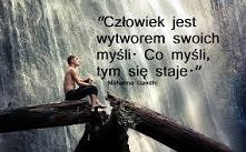 Czasem lepiej jest zapomnieć o osobie, która cię zdradziła, niż pamiętać najlepsze chwile z nią  spędzone. Większy ból, większe szczęście po przejściach ^^