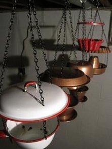 STARE GARNKI , ŁAŃCUCH , WI...