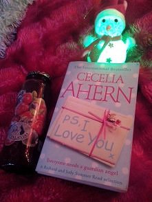 'PS. I Love You'
cudonwa ksiązka ! 
Polecam <3