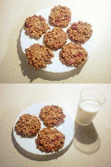 Robione po raz szósty, i znów inny skład:P Dodaję kolaż, zdj u góry: tyle wychodzi z jednej porcji:) czyli na dwa razy:)  Tym razem okazało się że skończył sie jogurt naturalny!...