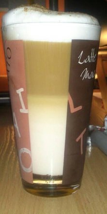 Latte z cynamonem i odtobin...