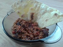 chili con carne + tortilla