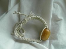 Bransoletka z koralikiem