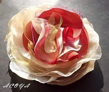 Elegancka broszka w ciepłej tonacji