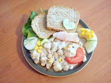 A taki cudaśny i przepyszny i zdrowy i odżywczy i pożywny podwieczorek :D:*** <3

Sałatka:
pół puszki tuńczyka(ja miałam mniej trochę)
2 plastry ananasa
2 łyżki kukurydzy
3 ł...