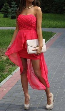 malinowa asymetryczna sukienka