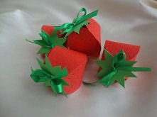 Pudełeczka truskawki idealne jako podziękowanie dla gości weselnych