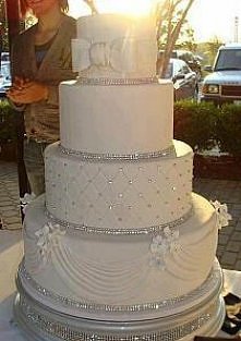 Fantastyczny tort weselny