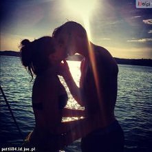 Tak wielka jest ta bliskość, że miejsca brak na jeden obcy oddech.