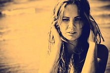 Spoglądałam na niego z ukrycia, aż w końcu zauważył. Zapoznaliśmy się ze sobą ;D