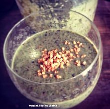 Koktajl szpinakowo - jagodowy. 
Przepis na:
Odłóż tą chochle Jadźka