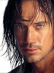 A to kto???
Kevin Sorbo (Herkules)