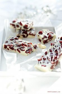 Białe batoniki z żurawiną
S...