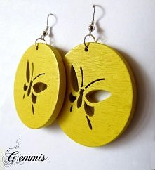 Duże żółte drewniane kolczyki