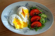 Idealne śniadanie, najlepiej prosto do łózka. Jajka w koszulkach, po przepis wystarczy kliknąć w zdjęcie :)