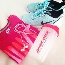 zapraszam na bloga link w kilka słów o sobie  :)