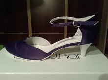 Moje buty ślubne :)(ciemny fiolet). 
Jak myślicie obcas powinnam zostawić biały czy jednak zrobić fioletowy jak buty?? :)