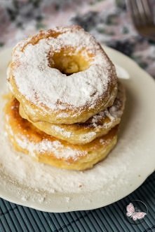 Dla tych, którzy szukają szybkiej słodyczy i jednocześnie pożywnej przekąski, ten przepis jest wprost idealny. Pieczone/smażone jabłka są tak łatwe do przyrządzenia, że każdy so...