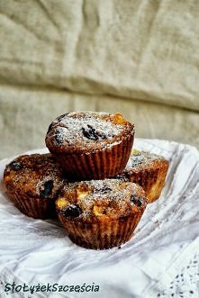 Owsiane muffinki z jabłkiem i żurawiną