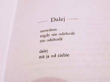 Dalej.