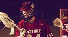 Stiles gra w lacrosse :D
gif