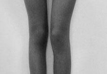 Ma 13 lat i właśnie chce mieć takie nuszki :) Jak mieć takie chude nogi może ktos pomoże jakie ćwiczenia dieta czy coś takiego.