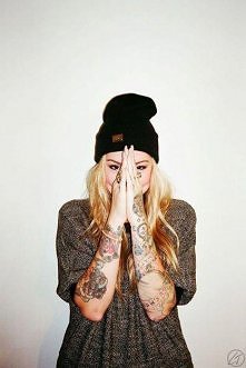 idzie się zakochać!