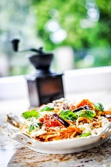 Spaghetti z bakłażanem i ricottą (Pasta alla norma)