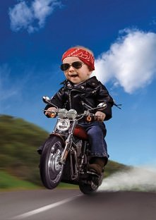 Mały motocyklista :)