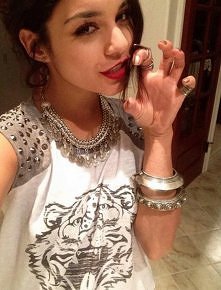 tiger roar *_* Vanessa